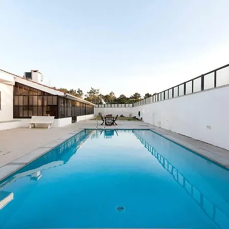 4 Bedroom Luxury - Riverside & Beachside * Esposende