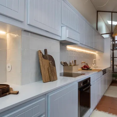 4 Bedroom Luxury - Riverside & Beachside 别墅 *