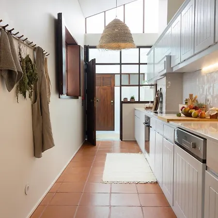 4 Bedroom Luxury - Riverside & Beachside 埃斯波森迪