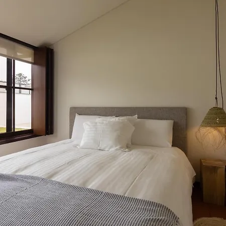 4 Bedroom Luxury - Riverside & Beachside Βίλα *