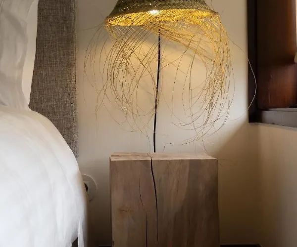 4 Bedroom Luxury - Riverside & Beachside Villa Esposende