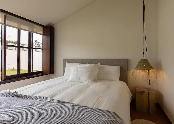 4 Bedroom Luxury - Riverside & Beachside Villa *