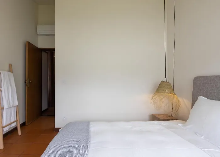 4 Bedroom Luxury - Riverside & Beachside * Esposende