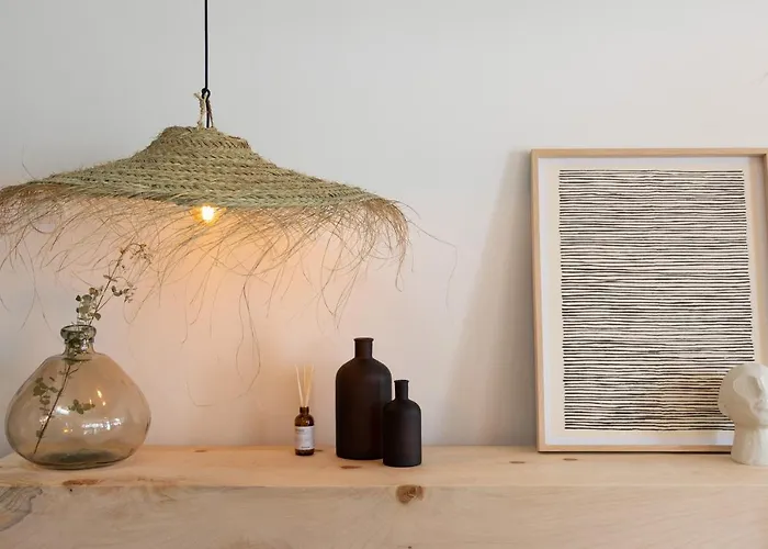 Villa 4 Bedroom Luxury - Riverside & Beachside Esposende