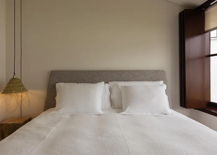 4 Bedroom Luxury - Riverside & Beachside Villa