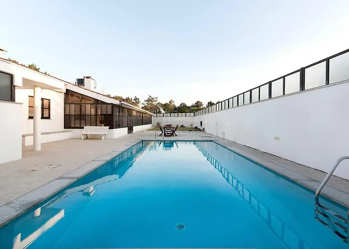 4 Bedroom Luxury - Riverside & Beachside * Esposende